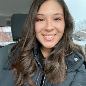 Meet your Posher, Cindy